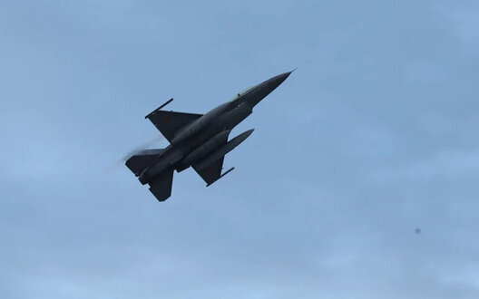     F-16       , -    