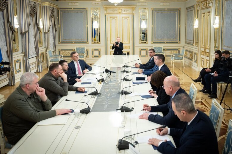 Зустріч Володимира Зеленського із діючим головою ОБСЄ, міністром закордонних та європейських справ і торгівлі Республіки Мальта Ієном Боргом, який перебуває в нашій країні з візитом.