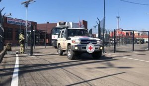 Красный Крест через КПВВ "Счастье "направил на оккупированную Луганщину гуманитарную помощь, - Госпогранслужба. ФОТО