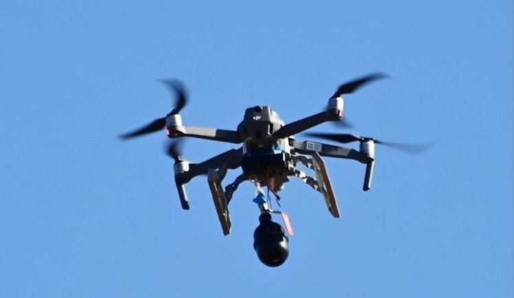 В Харьковской области российский FPV-дрон попал в гражданский автомобиль, есть пострадавший