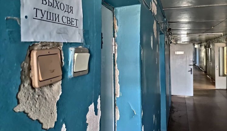 "Туши свет": журналист Реуцкий показал больницу на Луганщине для больных с коронавирусом. ФОТОрепортаж