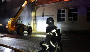 Рашисты атаковали дронами Волынь: горело предприятие в Луцком районе (обновлено). ФОТОрепортаж