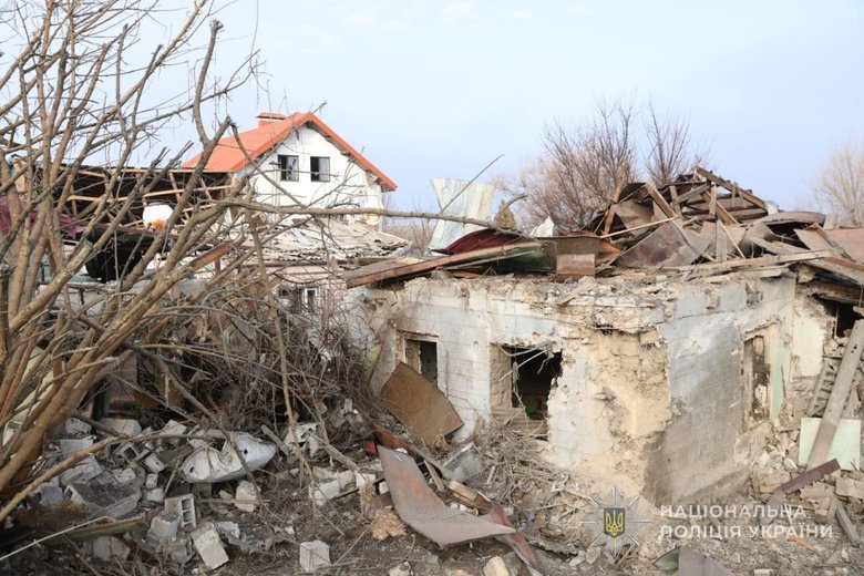 Ворог атакував Запоріжжя та прилеглі населені пункти авіацією, дронами FPV та артилерією.