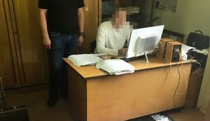 Двое чиновников "Черновцыводоканала" попались на взятке 67 тыс. грн, - СБУ. ФОТОрепортаж