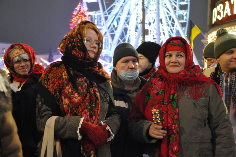 На Контрактовій площі в Києві відсвяткували Щедрий вечір з Козою і Маланкою 03