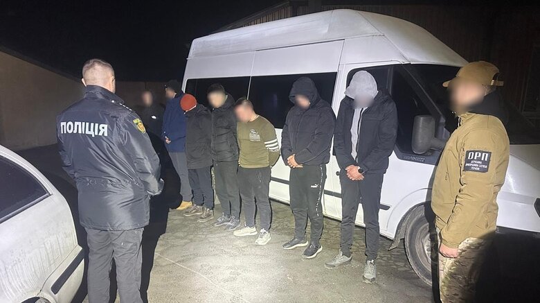 На Рівненщині викрили канал нелегального переправлення ухилянтів до ЄС