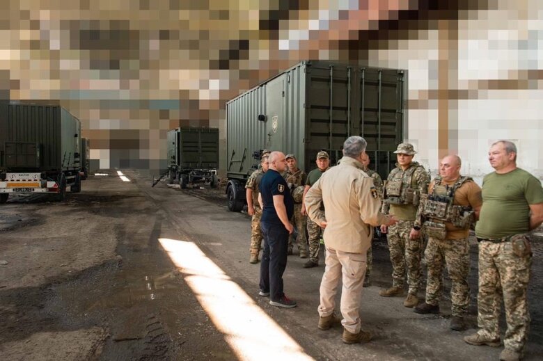 Легендарная 79-я ОДШБ, которая держит фронт под Марьинкой, получила дефицитные колеса для Хамви и банно-прачечные комплексы 04