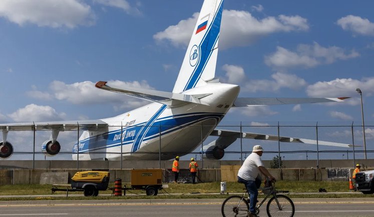 Канада передасть Україні конфіскований у Росії вантажний літак АН-124 після рішення суду, - глава МЗС Ананд