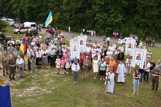 Останки четырех бойцов СС Галичина, погибших в июле 1944 года, перезахоронили на Львовщине 07
