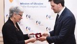 Гончарук у Брюсселі вручив орден княгині Ольги віцепрезиденту ЄНП Калнієте. ФОТО