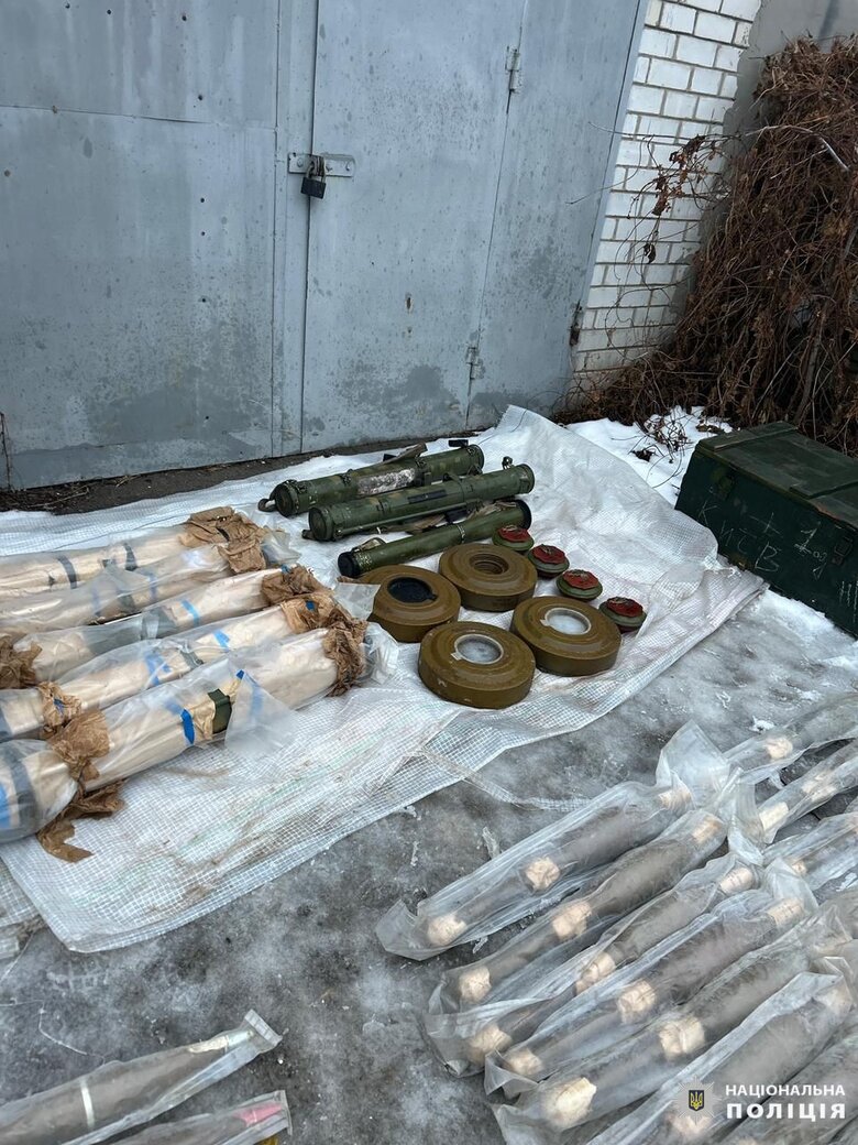 у Харкові правоохоронці виявили склад боєприпасів