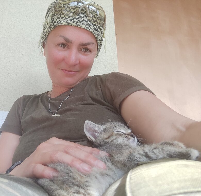 Присутність жінки в армії важлива. Колись хлопці повертаються із завдання, а я на когось сварюсь, і один з них стоїть і каже: Ой, сваріться, сваріться. Так приємно чути голос жінки, - Леся Ганжа про те, як бути жінкою в армії 07