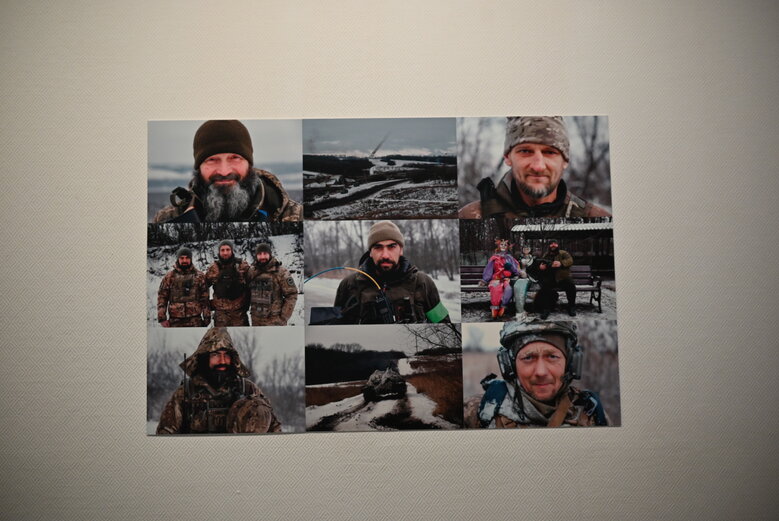 Выставка фотографий добровольца Владимира Миронюка (Джона), погибшего под Курдюмовкой в сентябре 2023 года 12