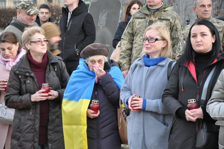 В Киеве почтили память погибших героев полка Азов 09