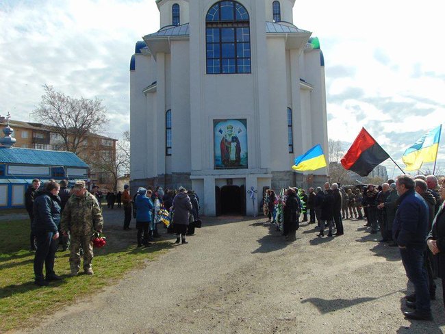 Погибшего на Донбассе воина 72-й ОМБ Богдана Петренко похоронили в Фастове 02