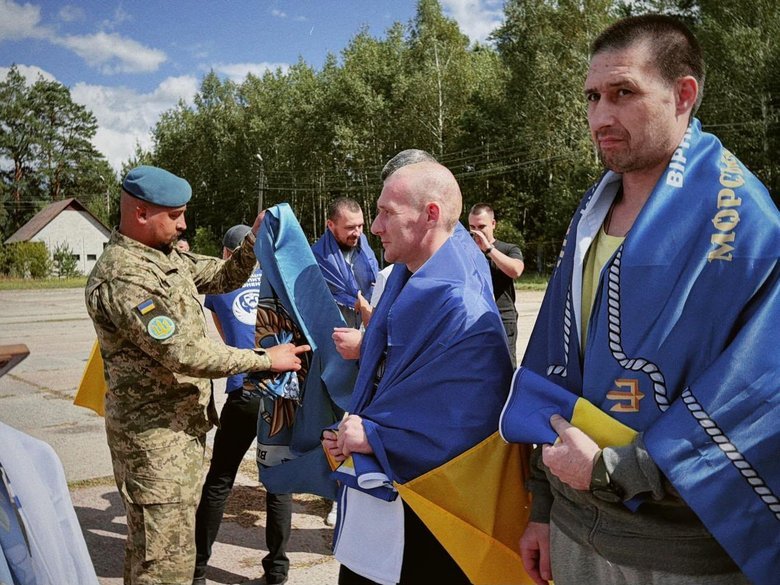 Десятьох воїнів повернули із російського полону 24 серпня: подробиці
