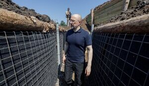 шмигаль оглянув будівництво фортифікацій на Харківщині