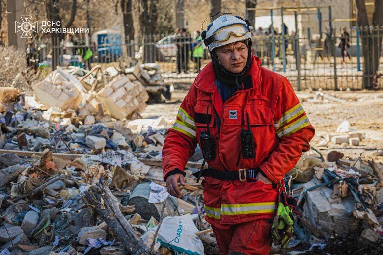 10 загиблих у Харкові після російської ракети: завершено рятувальні роботи
