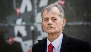 Ермак поставил Джемилеву условие: как только он выйдет из партии Порошенко - вопросы крымских татар начнут решаться быстрее, - Муждабаев
