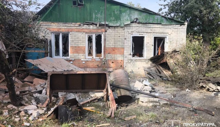 Дві людини поранені внаслідок російських ударів по Харківщині. ФОТОрепортаж