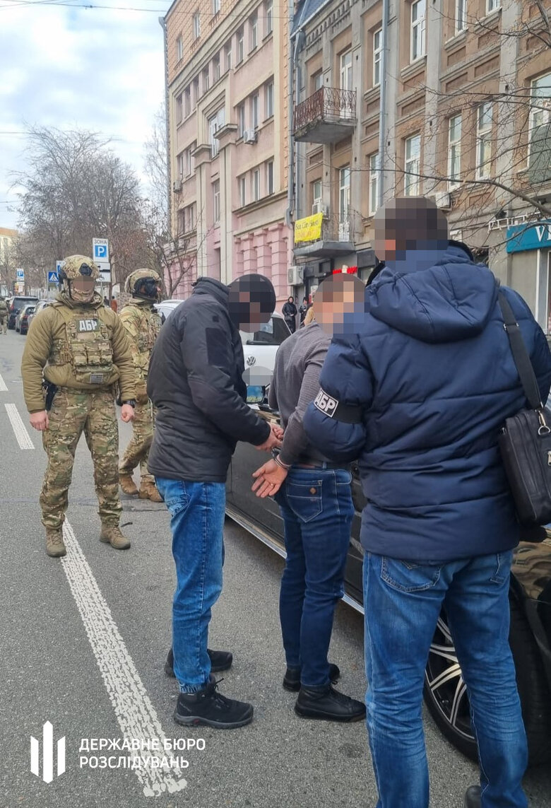 One of largest suppliers of Ministry of Defense tried to bribe $500 thousand, - State Bureau of Investigation 02