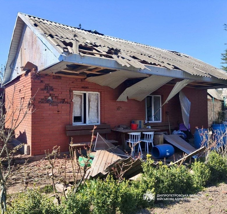 РФ вкотре обстріляла Нікополь: постраждала дитина