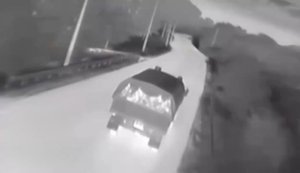 Дрон атакует российский грузовик, забитый оккупантами, в Луганской области