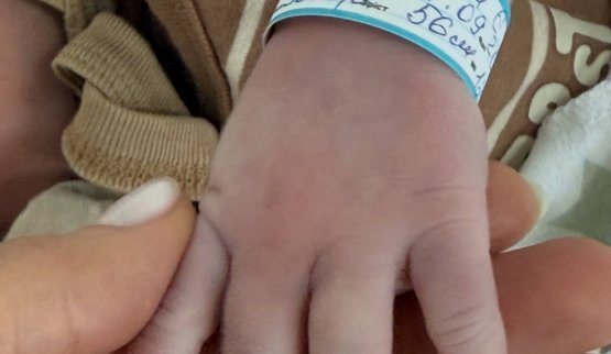 Servicewoman Yeva Smyrnova (Yunha), who lost her husband in war, gives birth to son. PHOTOS