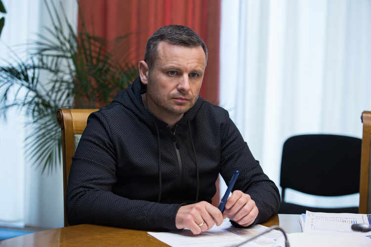 Що стоїть за скороченням дефіциту бюджету 01