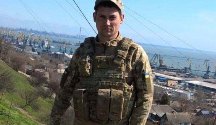 Боєць 40-го батальйону "Кривбас" Вадим Галушка про бої під Дебальцевим: "Росіяни скористалися неузгодженістю в лавах наших військ і монотонно замикали кільце кругом нас"