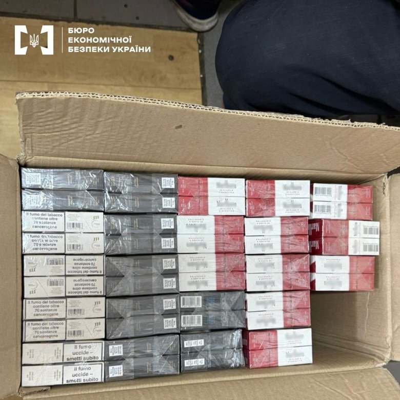 БЕБ на Київщині вилучило понад 37 тисяч пачок контрафактних сигарет