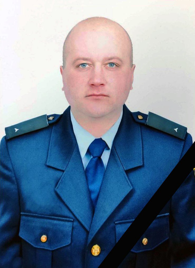Гасив пожежу під ворожими обстрілами: на Харківщині загинув рятувальник, - ДСНС 01