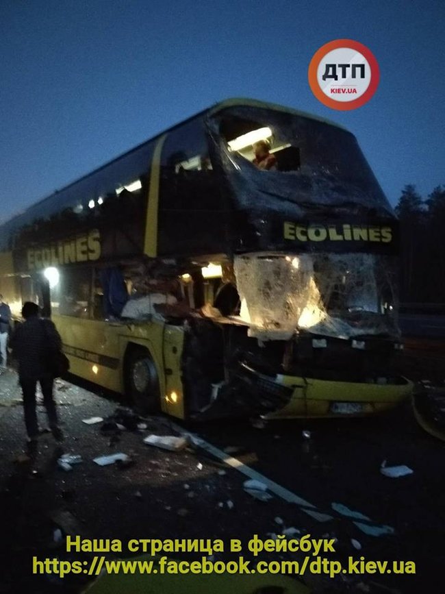 Eight Ukrainians injured in bus crash in Czech Republic 01