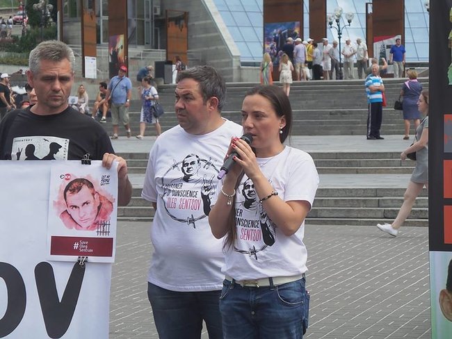 Акція Free Sentsov триває на Майдані Незалежності в Києві 03