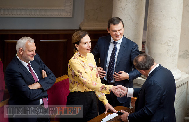 Сироїд з листівками, уклін Добкіна Льовочкіній і замислений Фельдман, - робочий день Ради 4 жовтня 19