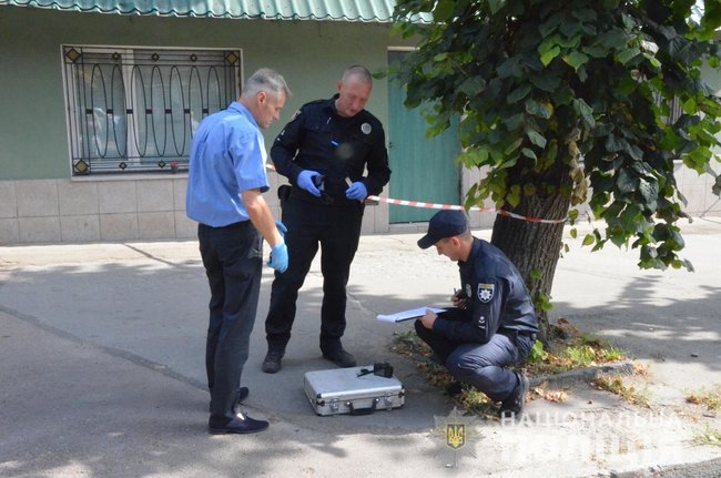 Вооруженные злоумышленники напали на инкассаторов в Житомире, ранен полицейский. В регионе введен план Сирена 04