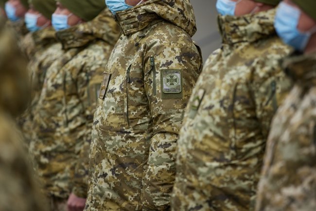 Зеленский посетил отделение пограничной службы Рассыпное на Луганщине 24