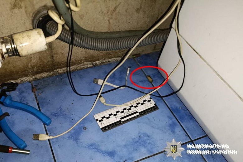 Викрав авто на полігоні та стріляв у поліцейських