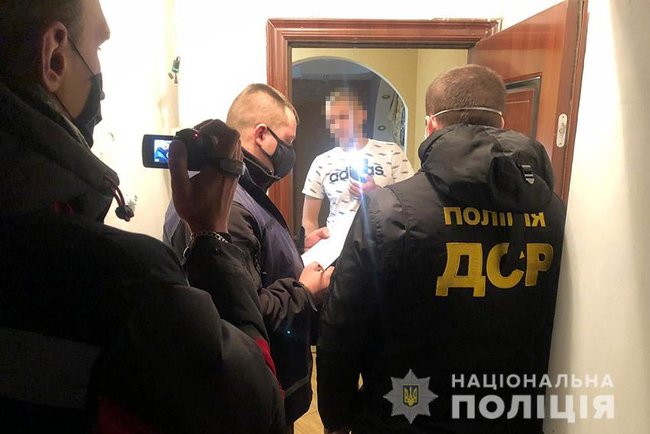 Лідера ОЗУ, що займалося вимаганням, затримано на Хмельниччині, - Нацполіція 03