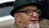 Штурм стройплощадки на Богомольца: застройщик пытался прорвать оборону жильцов самосвалом со щебнем