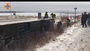 Автобус попал в ДТП на Ивано-Франковщине: погиб мужчина, 13 пострадавших, среди них 2 детей. ВИДЕО