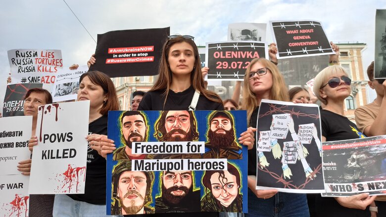 Акция Оленовка - новый Освенцим, организованная родственниками пленных защитников Азовстали, прошла в центре Киева 50