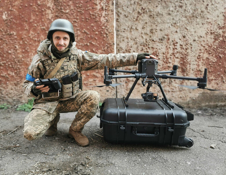 Олександр Осипенко: Диванні військові експерти не думають, що за кожним клаптиком відвойованої території стоять чиясь жертва та подвиг. Треба відставити браваду і зробити так, щоб ми виграли цю війну 04 Олександр Осипенко: Диванні військові експерти не думають, що за кожним клаптиком відвойованої території стоять чиясь жертва та подвиг. Треба відставити браваду і зробити так, щоб ми виграли цю війну 04