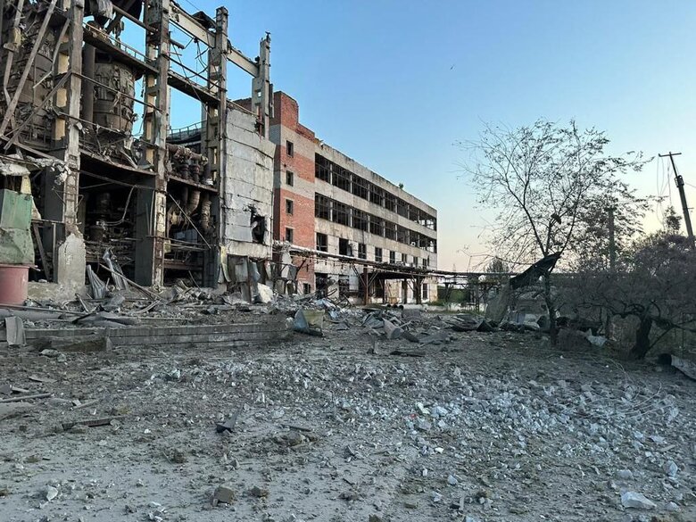 Доба на Донеччині: обстріли 7 громад області, 4 особи загинули, - ОВА  01