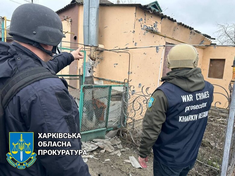 Последствия обстрела Купянска: повреждены дома и хозяйственные постройки 02