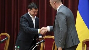 Право президенту вводить чрезвычайное положение - это прямое нарушение Конституции