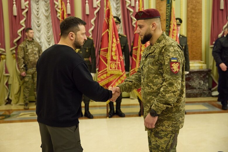Zelenskyy presents state awards on occasion of Day of Airborne Assault Forces 10 Zelenskyy presents state awards on occasion of Day of Airborne Assault Forces 10