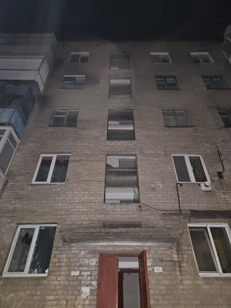 Доба на Донеччині: обстріл 10 громад, у Лимані 2 шахеди влучили в будинок, є загиблі та поранені 01 Доба на Донеччині: обстріл 10 громад, у Лимані 2 шахеди влучили в будинок, є загиблі та поранені 01