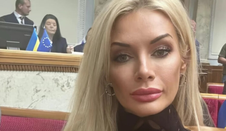 Рада підтримала складання мандату "слугою народу" Кормишкіною. ФОТО