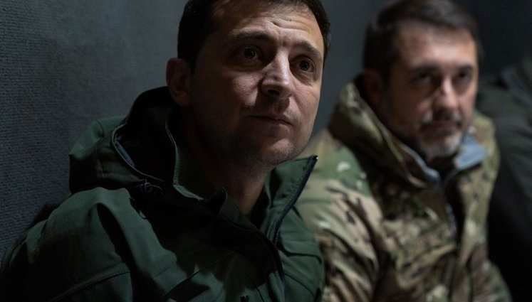 Все хотят мира, готовы к разведению. Уверен, все получится и Украина снова будет единой, - Зеленский после посещения Золотого. ФОТОрепортаж